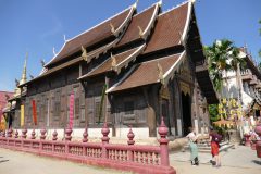 1533_Chiang-Mai_Wat-Phantao-scaled