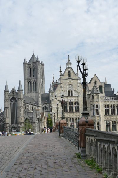 Blick auf die Sint-Niklaaskerk