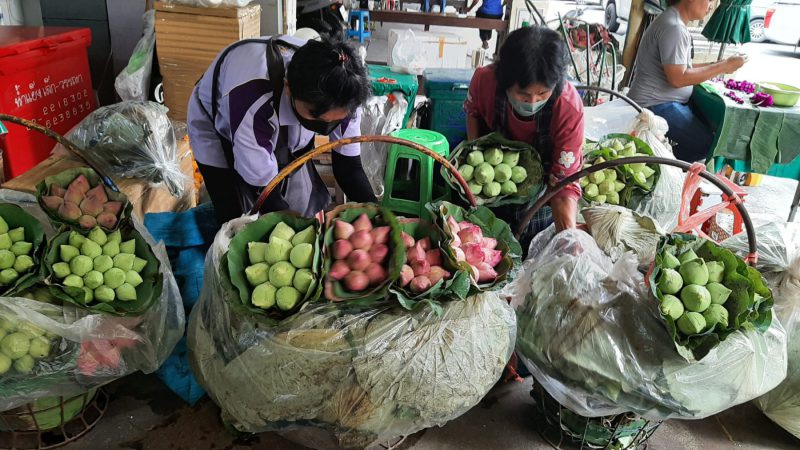 2472b_Bangkok_Pak-Khlong-Talat-Flower-Market-scaled