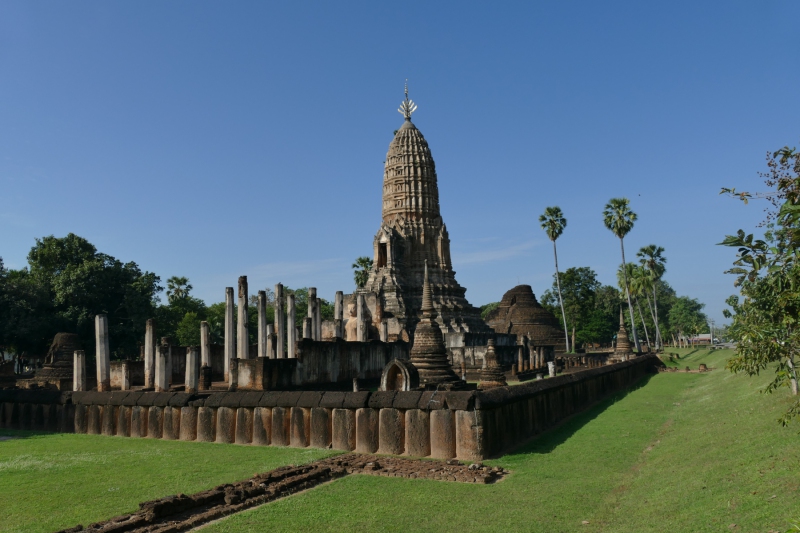 1795_Si-Satchanalai_Wat-Phra-Sri-Rattana-Mahathat-Rajaworaviharn