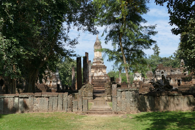 1843_Si-Satchanalai_Wat-Chedi-Chet-Thaew